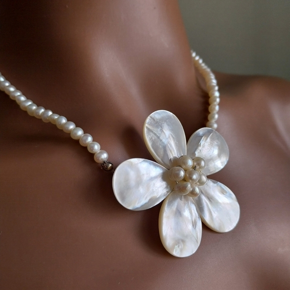 Freshwater Pearl Flower Necklace - Picture 16 of 16